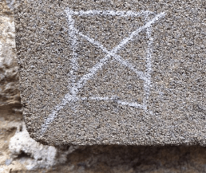 Burglary marking at a stone